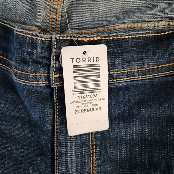 Torrid Luxe Slim Bootcut Jeans Women's Size 22 - Picture 7 of 7